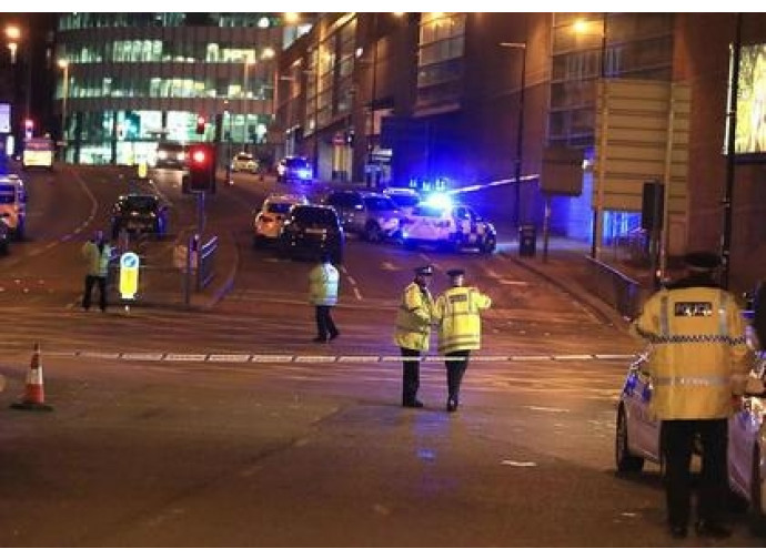 Attentato a Manchester Attentato a Manchester